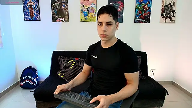 jonathanjoestar  online show from April 18, 8:53 pm