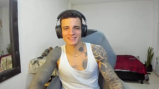 Balo lovers online show from December 4, 6:37 pm