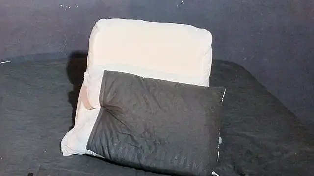 Dylanwhite23  online show from April 9, 6:30 am