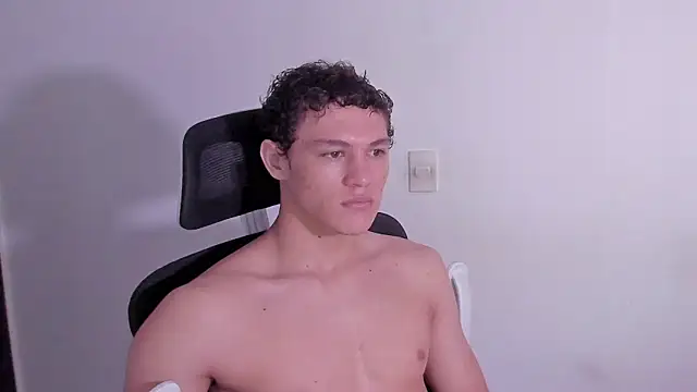 laurent nova online show from April 13, 7:58 pm