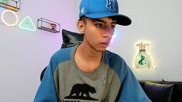 dikey 62 online show from March 10, 8:23 pm