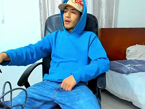 Chandler ken online show from December 20, 1:57 am