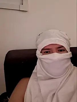 JuHots online show from April 2, 6:32 am