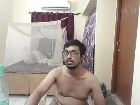 THE NAKED BOY online show from April 24, 3:03 pm