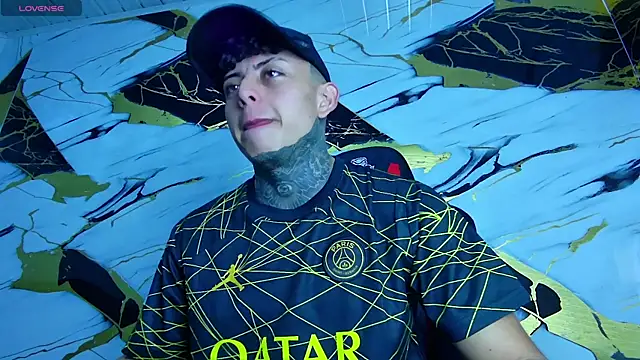 Kevin22 222 online show from March 15, 11:28 pm