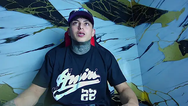 Kevin22 222 online show from February 4, 3:00 am