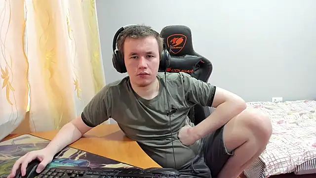 iliaskrislove online show from December 3, 5:46 am