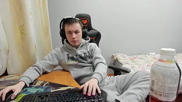 iliaskrislove online show from November 30, 1:29 am