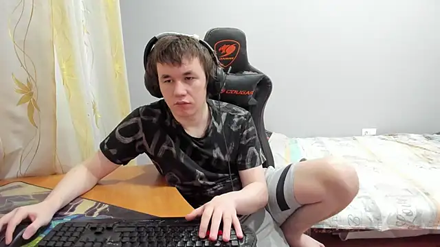 iliaskrislove online show from February 7, 11:54 pm