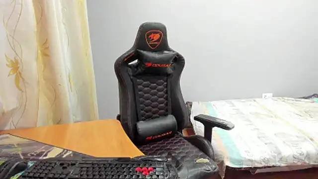 iliaskrislove online show from February 10, 3:55 am