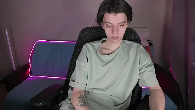 Liam sexy1 online show from February 14, 7:33 pm