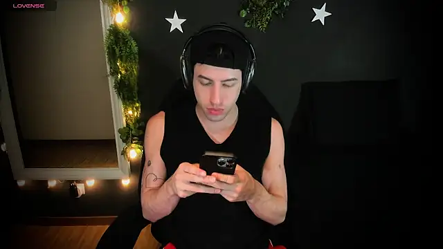 newjeff online show from May 2, 8:55 pm