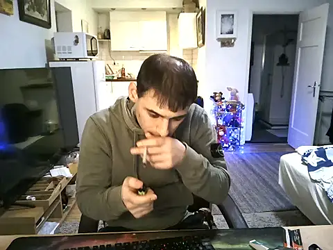 mihaimichael online show from October 13, 6:58 pm