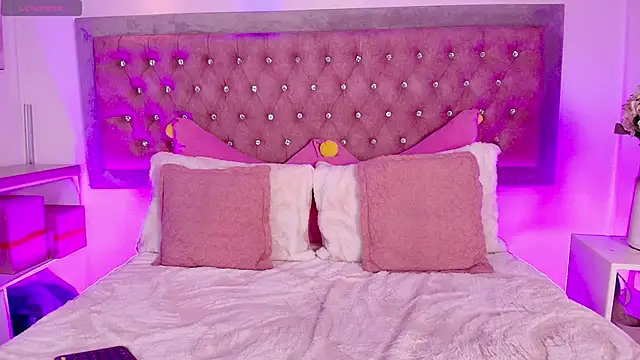 Tayzon Foxxx online show from January 8, 1:05 pm