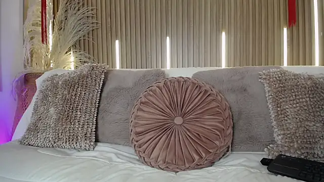 Tayzon Foxxx online show from April 5, 8:27 pm