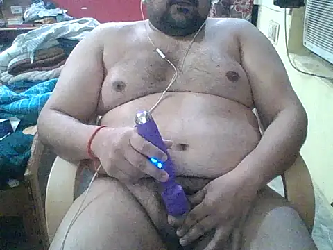 ARYANAVAILABLE online show from May 18, 11:42 pm