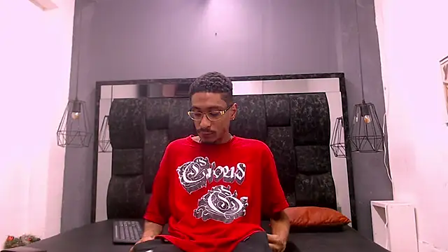 Jose Smoke online show from September 28, 7:45 pm