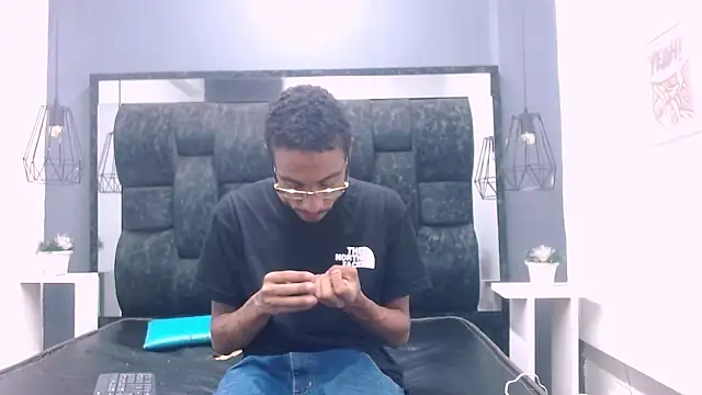 Jose Smoke online show from March 8, 2:32 am