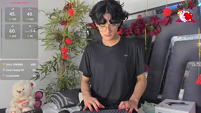 Snapshot of Black_Rose2 chatting on February 16, 11:59 am Black Rose2 online show from February 16, 11:59 am