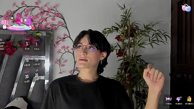 Snapshot of Black_Rose2 chatting on September 26, 12:25 pm Black Rose2 online show from September 26, 12:25 pm