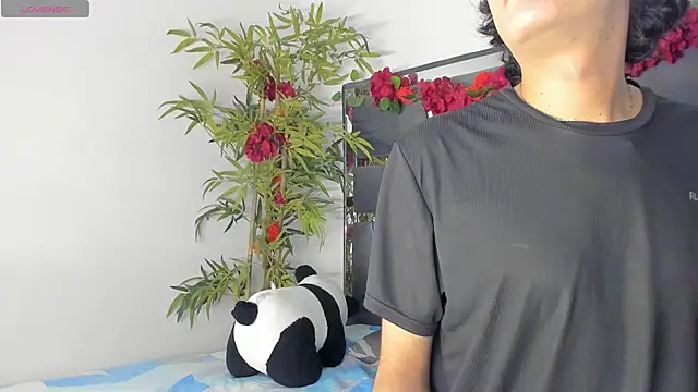 Snapshot of Black_Rose2 chatting on March 19, 11:39 am Black Rose2 online show from March 19, 11:39 am