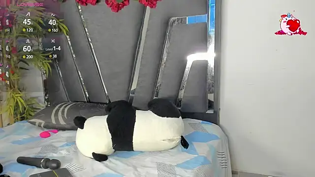 Snapshot of Black_Rose2 chatting on March 15, 11:40 am Black Rose2 online show from March 15, 11:40 am