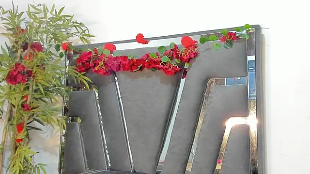Snapshot of Black_Rose2 chatting on March 12, 11:53 am Black Rose2 online show from March 12, 11:53 am