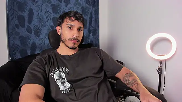 JayMarcos  online show from December 3, 10:54 am