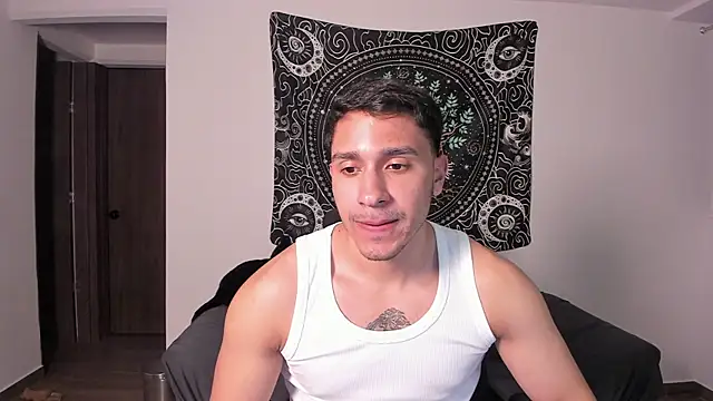 Snapshot of JayMarcos_ chatting on January 24, 12:31 am JayMarcos online show from January 24, 12:31 am
