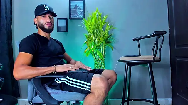 Damian 022 online show from February 6, 2:36 pm