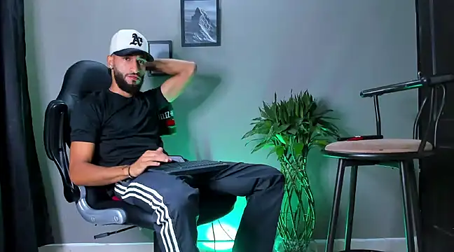 Damian 022 online show from January 4, 3:07 pm