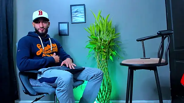 Damian 022 online show from October 6, 12:10 pm