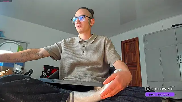 MrShaggy online show from May 18, 5:24 am