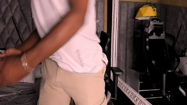 JamesParck online show from April 12, 10:43 pm