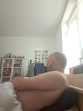 ShyBoy1982 online show from September 23, 11:42 am