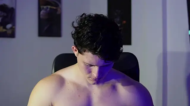 Hazzan Velez online show from December 18, 3:35 am