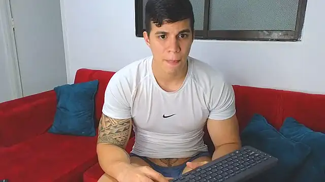 Ethanstill1 online show from December 29, 3:44 am