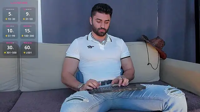 Snapshot of RawAdam chatting on January 16, 9:37 am RawAdam online show from January 16, 9:37 am