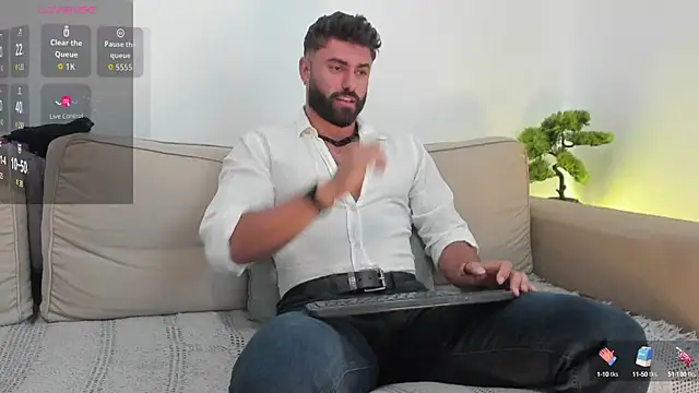 Snapshot of RawAdam chatting on October 16, 12:13 pm RawAdam online show from October 16, 12:13 pm