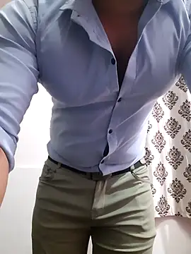 Guyinshortss online show from March 23, 8:15 pm