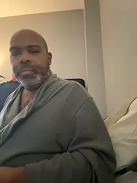 ChiRaqb8 online show from November 19, 2:39 pm