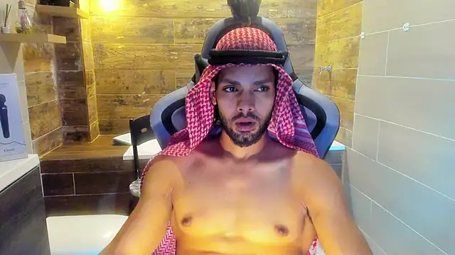 Snapshot of Amir_Abdull chatting on January 28, 12:57 am Amir Abdull online show from January 28, 12:57 am