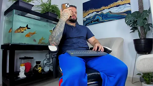 Johnnygrayson1 online show from May 31, 1:17 am