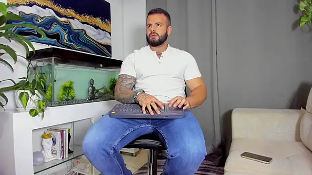 Johnnygrayson1 online show from January 24, 11:23 pm