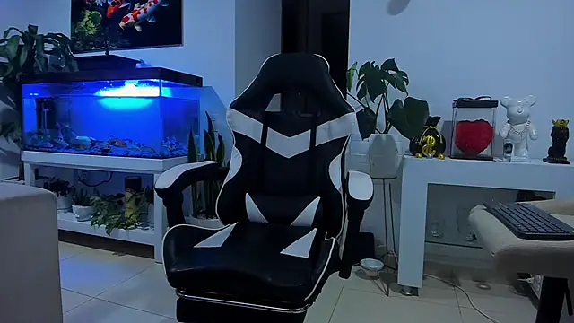 Johnnygrayson1 online show from October 15, 11:56 pm