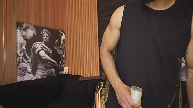 DannSaenz online show from October 4, 7:18 pm