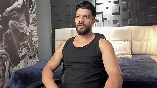 DannSaenz online show from January 12, 12:12 pm