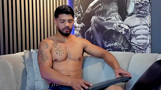 DannSaenz online show from December 9, 11:26 am