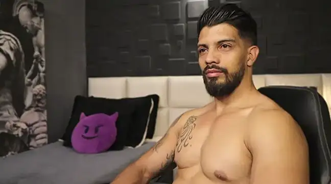 DannSaenz online show from February 21, 9:32 pm