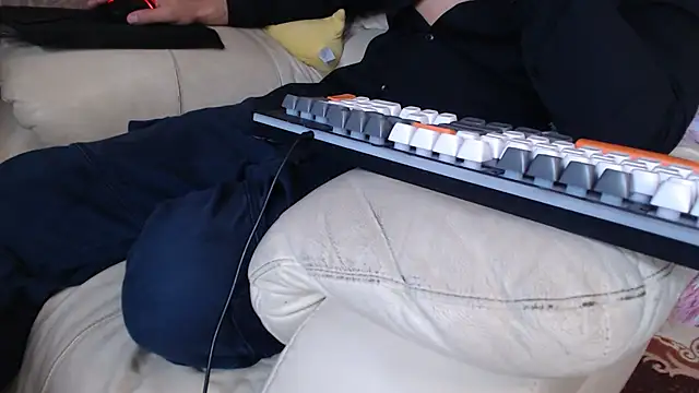 MrStraightDik online show from November 18, 2:32 pm